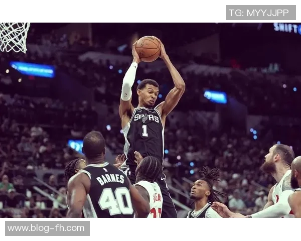 苏群称文班亚马如阿凡达般超凡脱俗20分钟正负值22展现非凡实力 苏群称文班亚马如阿凡达般超凡脱俗20分钟正负值22展现非凡实力